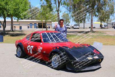 media/Jun-05-2022-CalClub SCCA (Sun) [[19e9bfb4bf]]/Around the Pits/